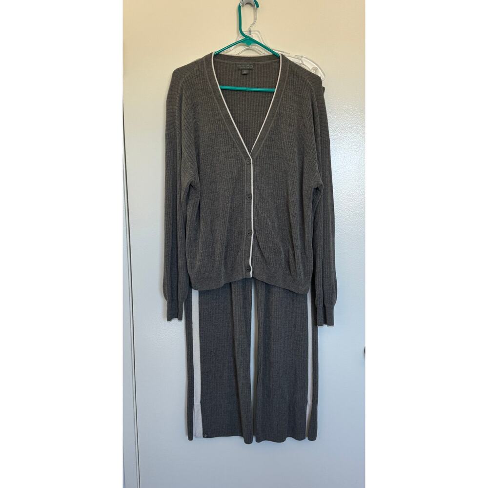 Barefoot Dreams CozyChic Ultra Lite® Contrast Ribbed Cardigan Pant Set - Picture 4 of 10